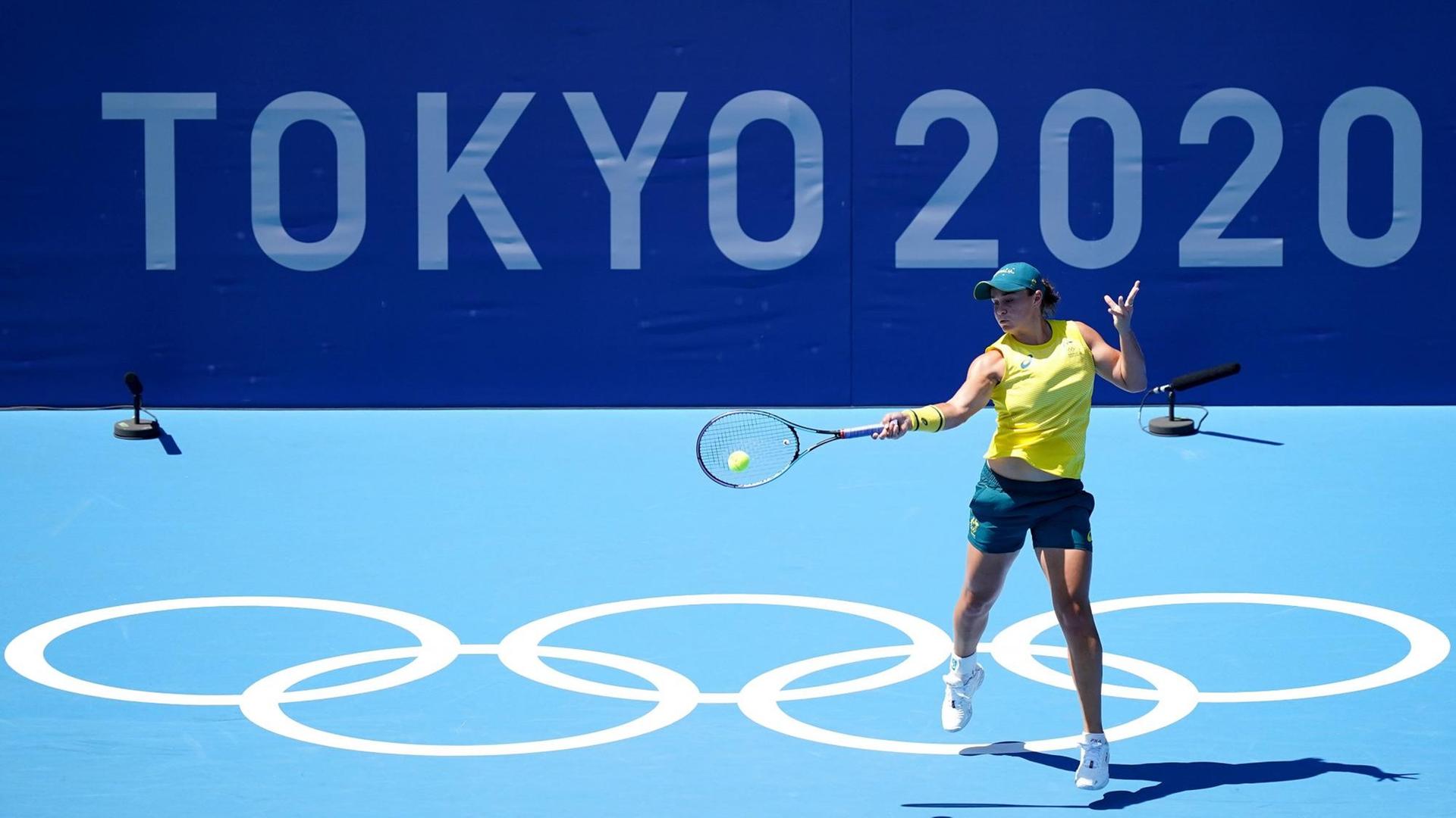 Tennisspielerin Ashleigh Barty auf dem Platz der Olympischen Spiele in Tokio