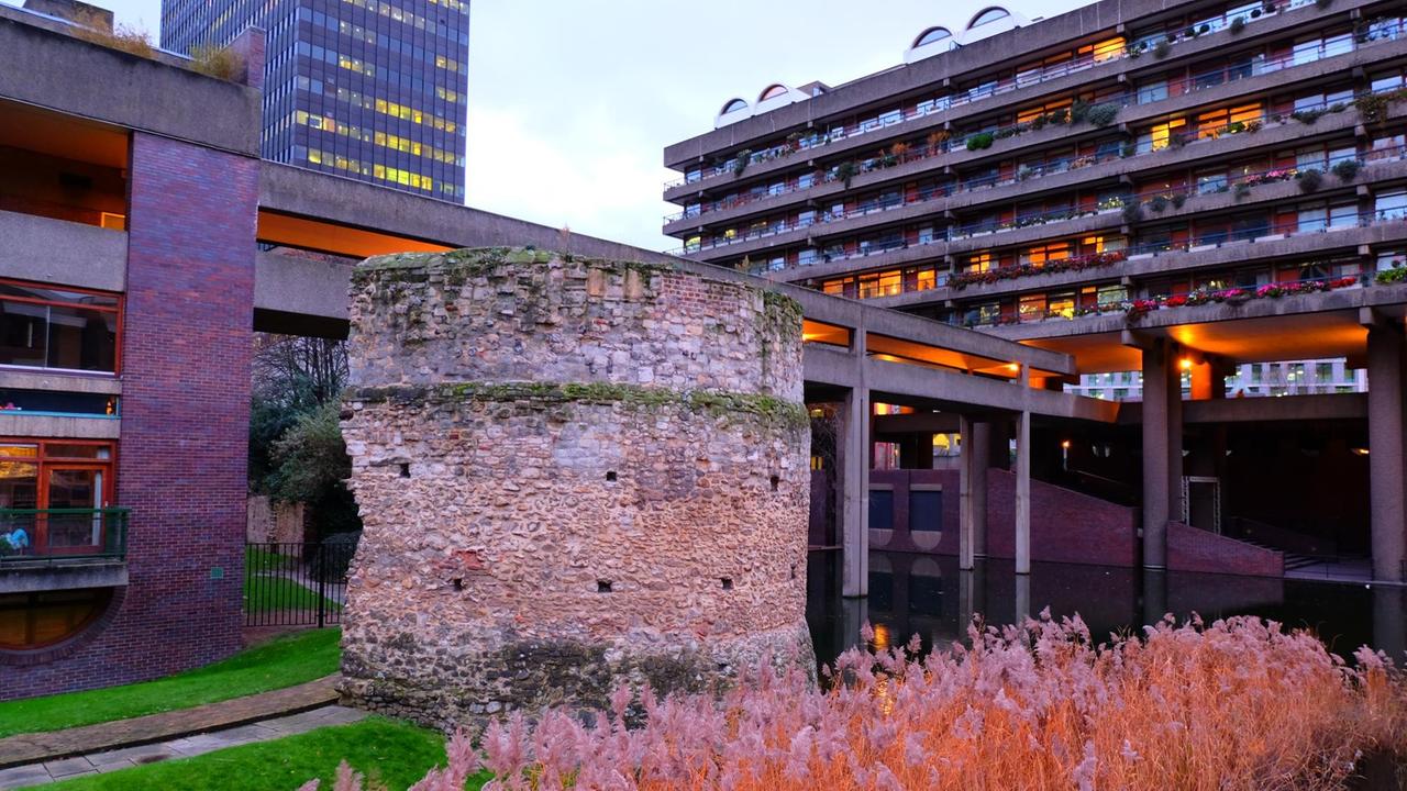 Gebaut auf Ruinen: Ein römischer Wachturm im Barbican Centre
