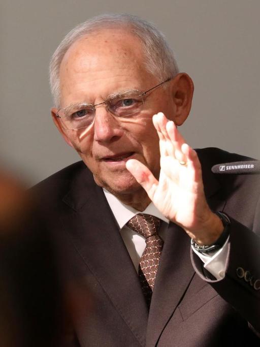 Bundesfinanzminister Wolfgang Schäuble (CDU) spricht.