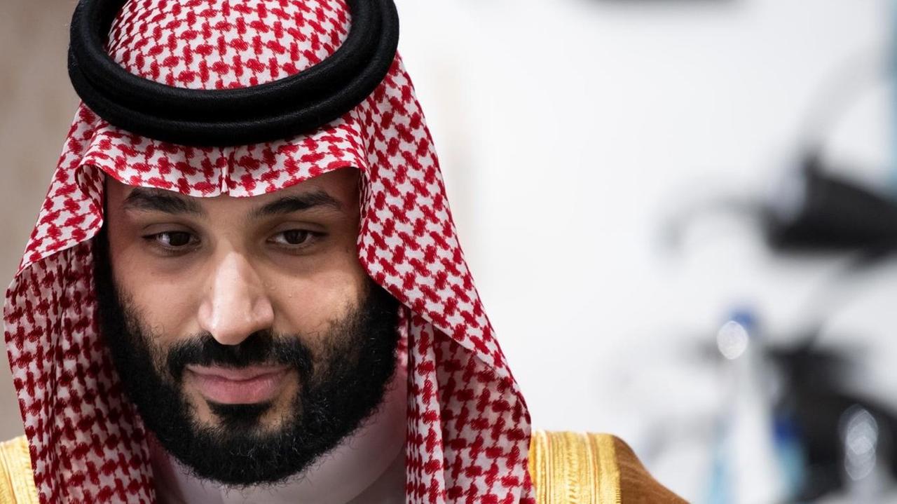 Mohammed bin Salman bin Abdelasis al-Saud, Kronprinz von Saudi-Arabien, kommt zur dritten Arbeitssitzung des G20-Gipfels