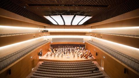 Der große Konzertsaal des neuen Musikforums in Bochum (Nordrhein-Westfalen) im Hauptgebäude des neuen Musikforums
