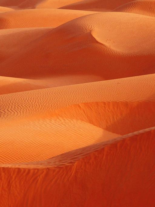Die Sandwüste Taklamakan im Tarim-Becken in Nordwest-China.