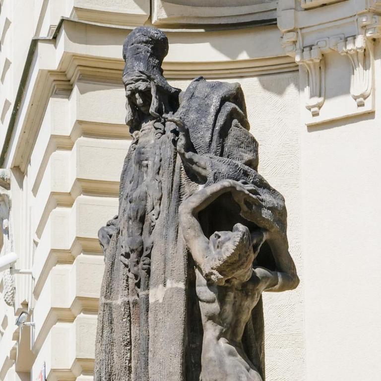 Statue von Rabbi Löw in Prag