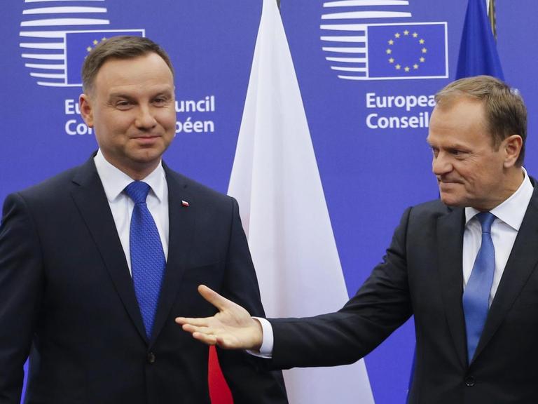 Der polnische Präsident Duda (l.) und EU-Kommissionspräsident Tusk in Brüssel.