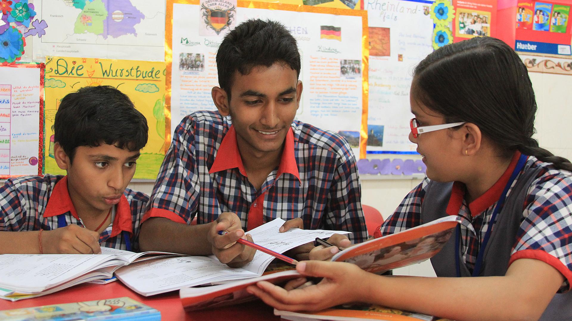 Deutschunterricht in einer indischen Schule: Wer nach dem Abschluss einen Job haben will, braucht Bestnoten.