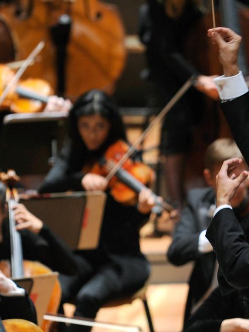 Deutsches Symphonie-Orchester Berlin (DSO) mit Dirigenten Tugan Sokhiev / Kai Bienert, 2014
