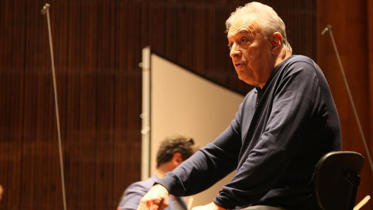 Der Dirigent Zubin Mehta in Israel bei Proben für ein Brahms-Konzert an seinem 80. Geburtstag am 29.4.2016