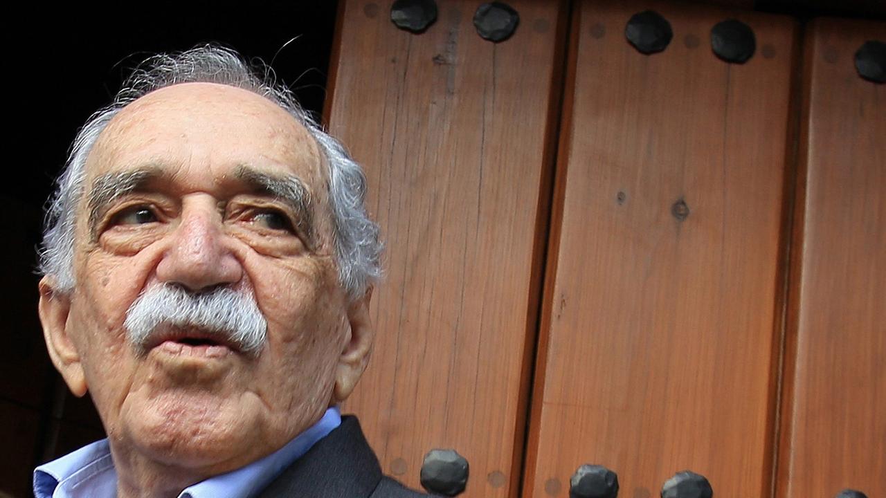 epa04152861 (FILE) The file picture dated 06 March 2014 shows Colombian writer and Literature Nobel awarded Gabriel Garcia Marquez in Mexico City, Mexico. According to official sources, the writer was hospitalized in the Mexican capital on 03 April 2014, 