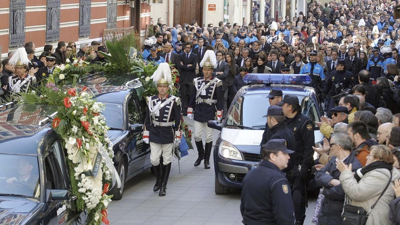Das Begräbnis des spanischen Schriftsteller und Journalisten Miguel Delibes am 12. März 2010 in Valladolid, Spanien