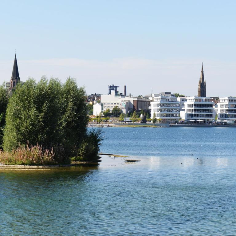 Der Phoenix-See in Dortmund, entstanden auf dem Gelände des ehemaligen Stahlwerk Hoesch in Dortmund-Hoerde. 