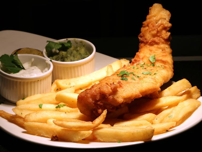 Fish & Chips in einem Londoner Restaurant.