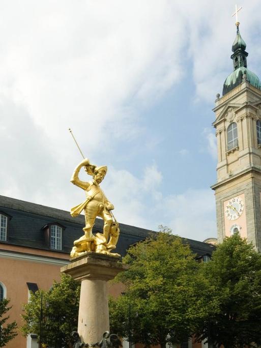 Marktplatz Eisenach mit Georgenkirche und Georgenbrunnen