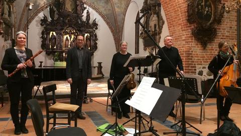 Ensemble Lipparella beim Schlussapplaus in der St. Nicolai-Kirche in Eckernförde