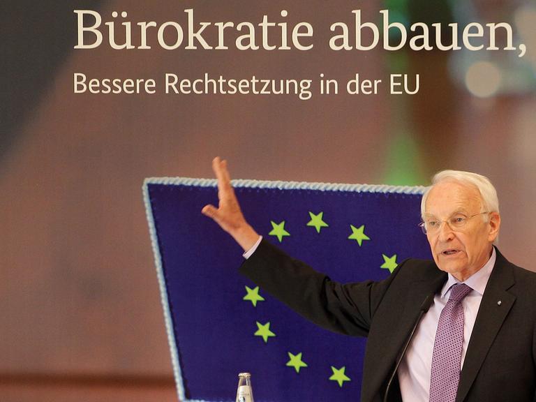 Der ehemalige bayerische Ministerpräsident, Edmund Stoiber (CSU), auf der Konferenz "Bürokratie abbauen"
