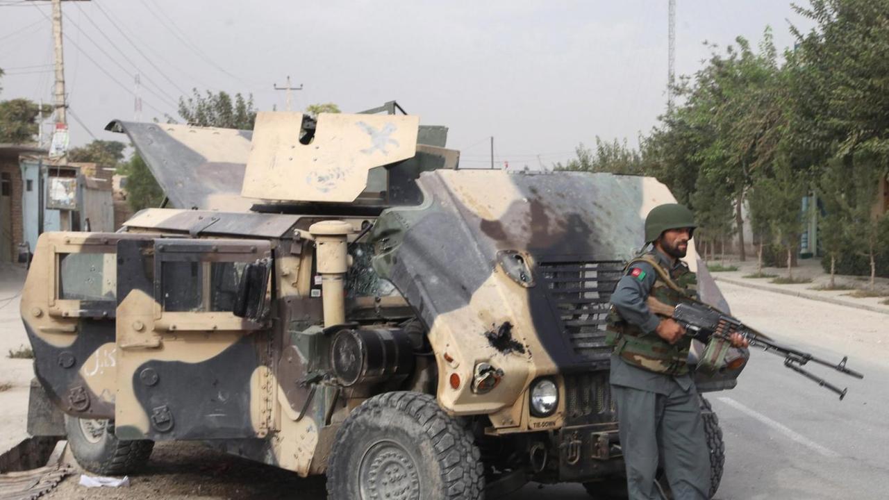 Afghanische Armee in Kundus (3.10.2015).