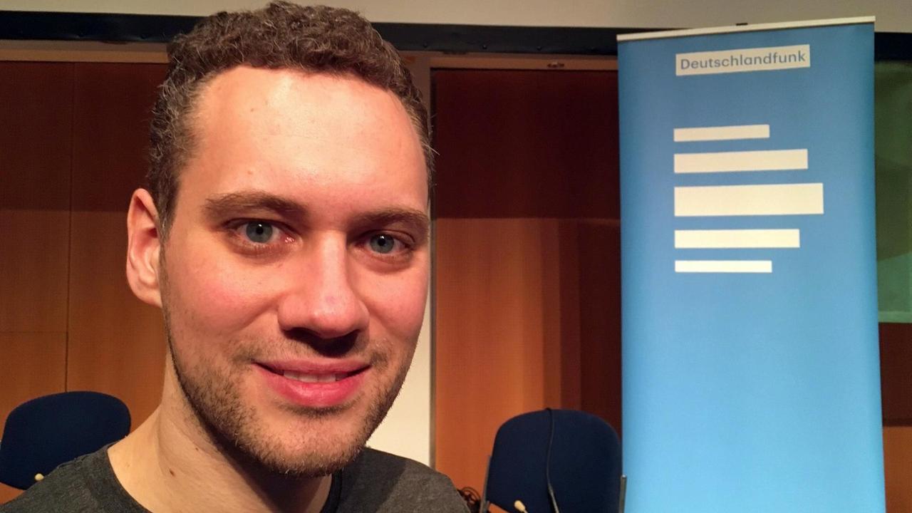 Der Physiker Sebastian Staacks, RWTH Aachen hat die kostenlose und offene App phyphox entwickelt