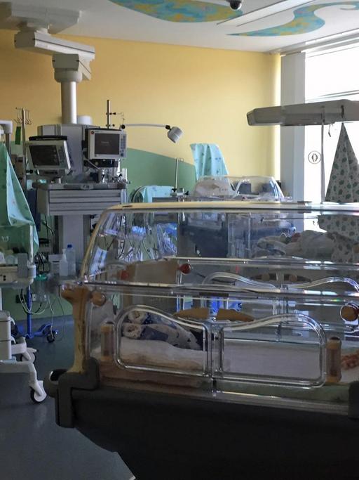 Die geerbte Sucht: Crystal-Meth Babys auf der Intensivstation des Leipziger St. Georg Krankenhaus.