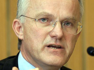 Jürgen Rüttgers, stellvertretender CDU-Vorsitzender und Vorsitzender der CDU in Nordrhein-Westfalen Jürgen Rüttgers, stellvertretender CDU-Vorsitzender und Vorsitzender der CDU in Nordrhein-Westfalen