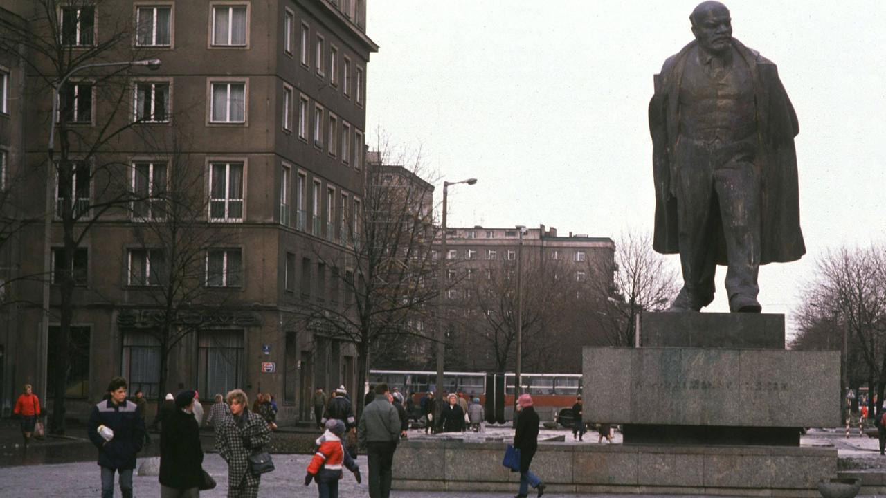 Lenin-Denkmal in Nowa Huta, einem Krakauer Stadtteil (Aufnahme aus dem Jahr 1979)