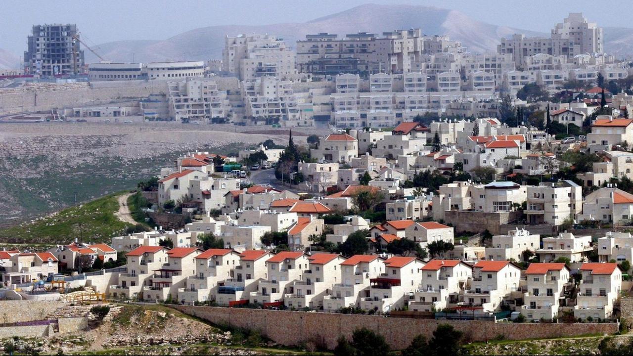 Die Siedlung Ma'ale Adumin im Westjordanland