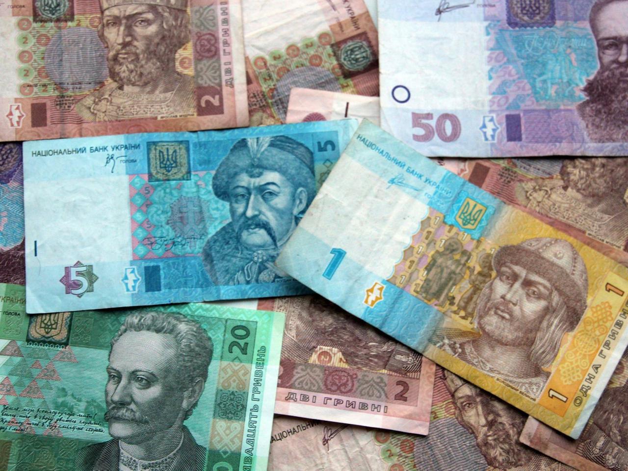 Griwna-Scheine - die ukrainische Währung verliert an Wert