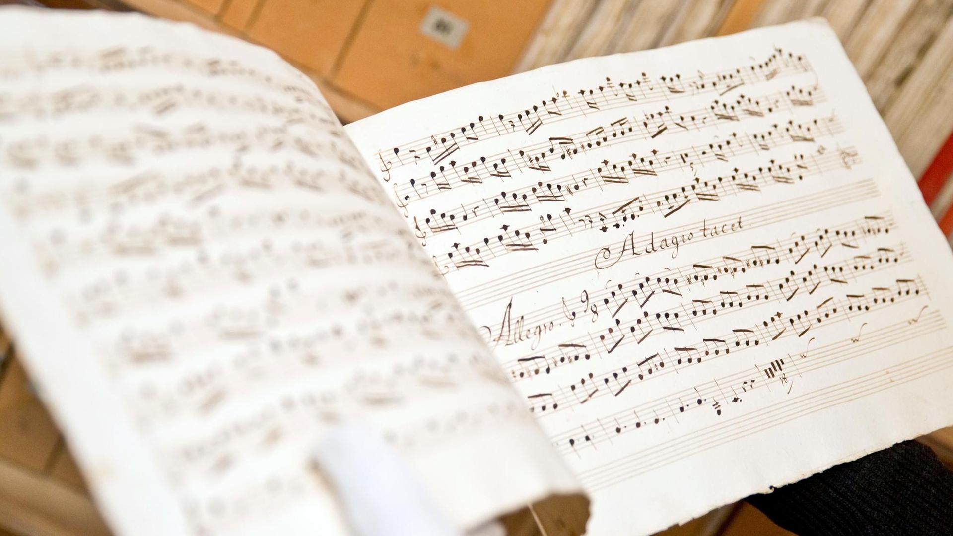 Notenblätter vom italienschen Komponisten Antonio Vivaldi.