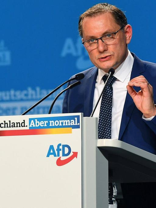Der Bundessprecher der AfD, Tino Chrupalla, beim 12. Bundesparteitag in Dresden.