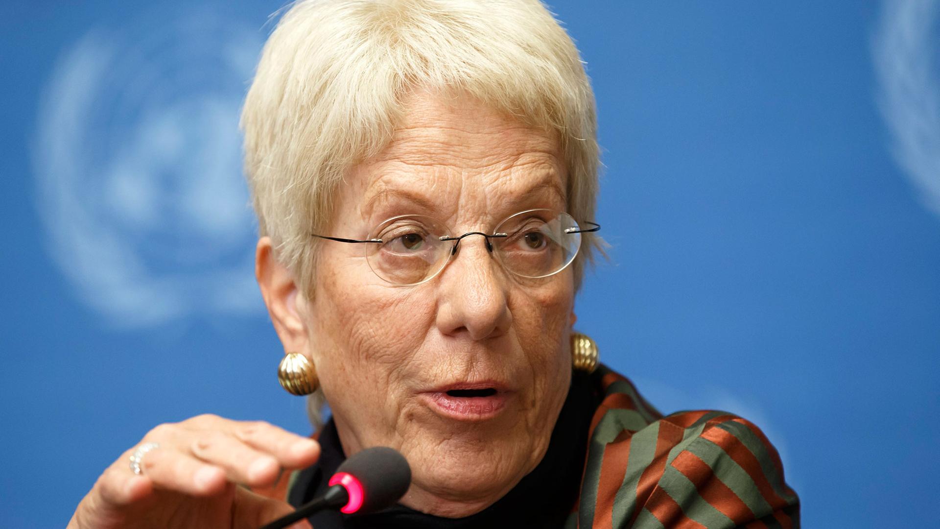 Die Schweizer Juristin Carla Del Ponte bei einer Pressekonferenz der "Commission of Inquiry on Human Rights in Syria" am 18.3.2014 im europäischen Hauptsitz der UN in Genf