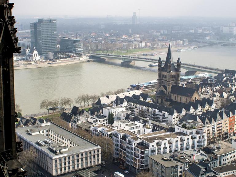 Die Kölner Altstadt, vom Dom aus gesehen