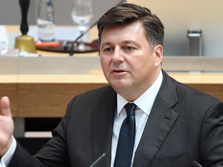 Der Berliner Innensenator Andreas Geisel (SPD) nimmt an der Sitzung des Berliner Abgeordnetenhauses teil