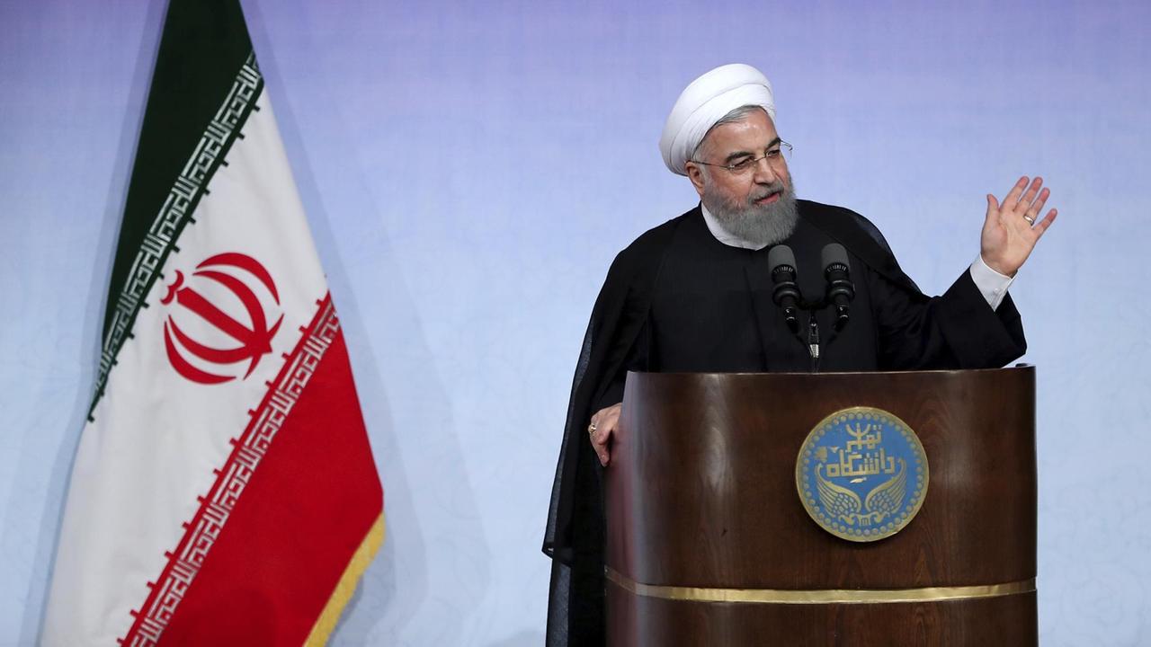 Das vom iranischen Präsidialamt zur Verfügung gestellte Foto zeigt den Präsident Hassan Rohani im Oktober 2017. Das vom iranischen Präsidialamt zur Verfügung gestellte Foto zeigt den Präsident Hassan Rohani im Oktober 2017.
