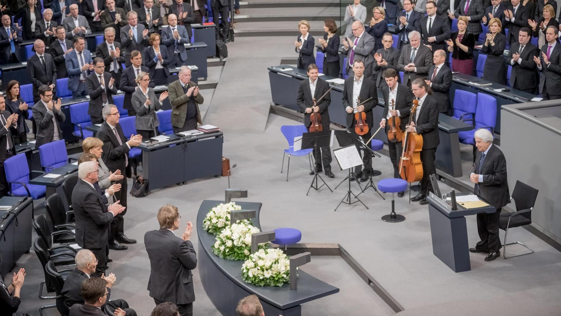 Der Bundestag bei der Gedenk-Stunde für die Holocaust-Opfer.
