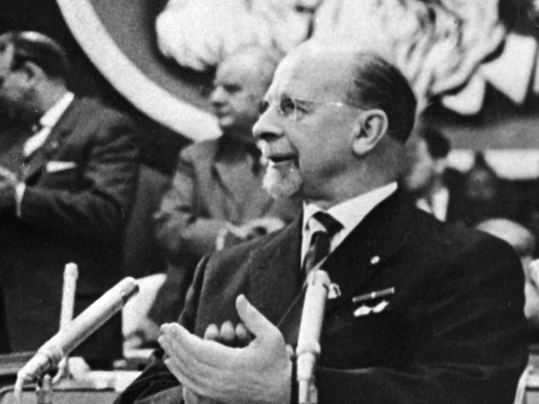 Walter Ulbricht beim 6. Parteitag der SED 1961