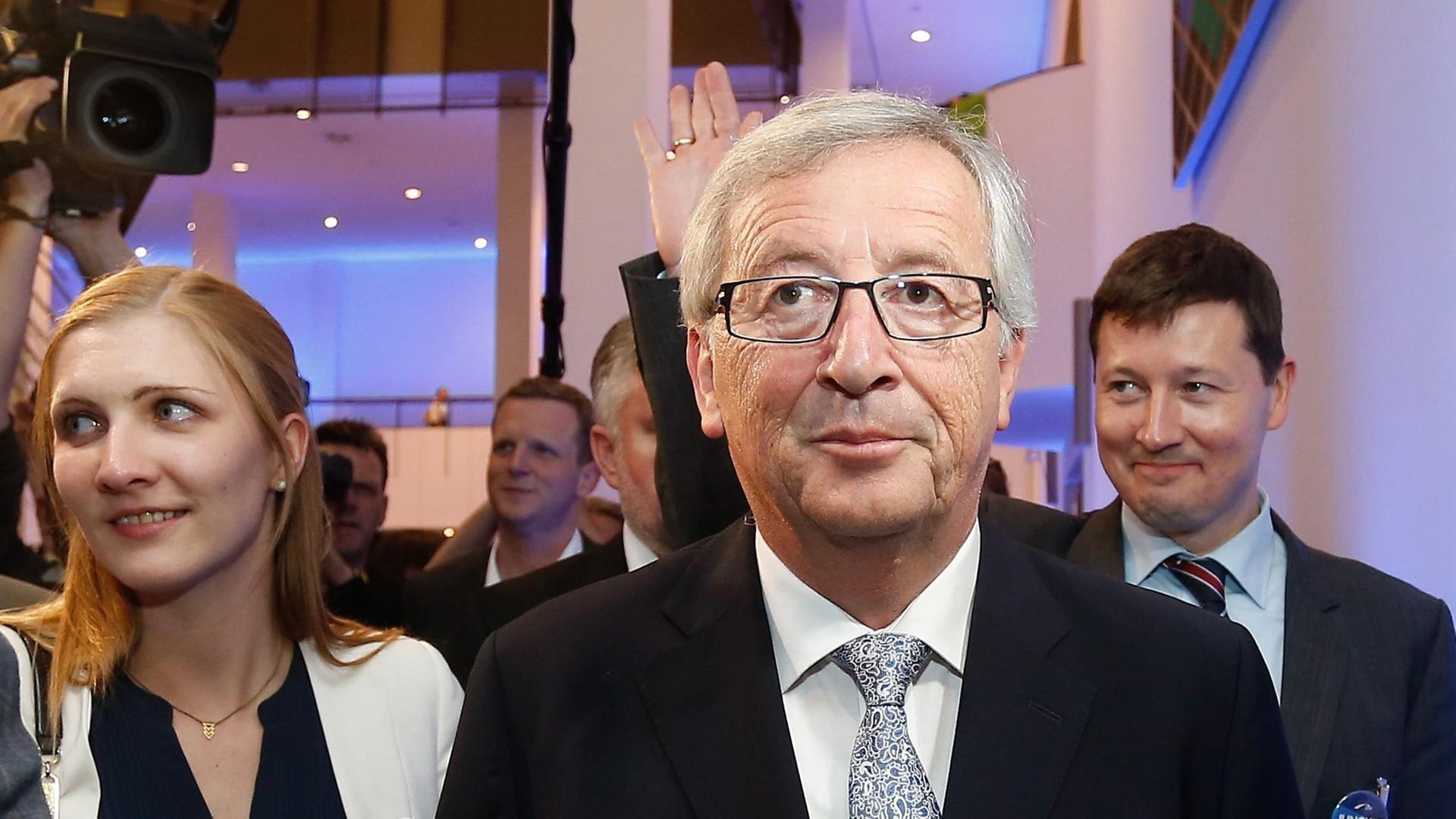 Jean-Claude Juncker lächelt am Abend nach der Europa-Wahl Jean-Claude Juncker lächelt am Abend nach der Europa-Wahl