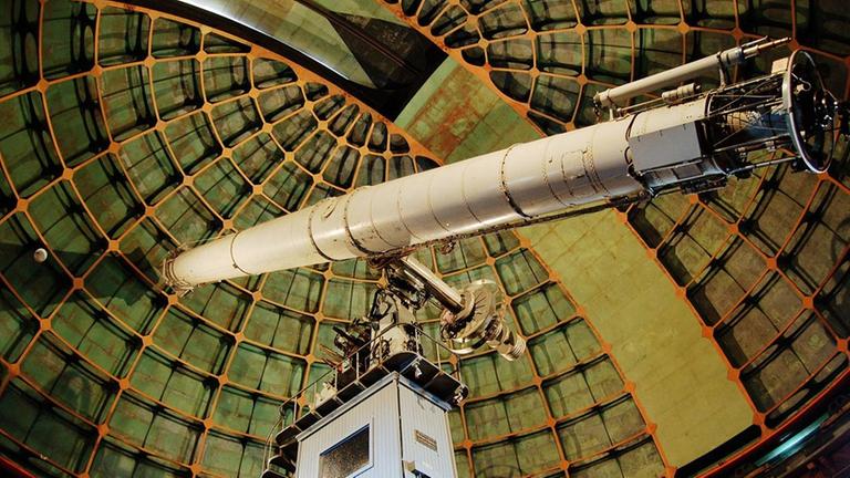 Der historische Refraktor des Lick-Observatoriums 