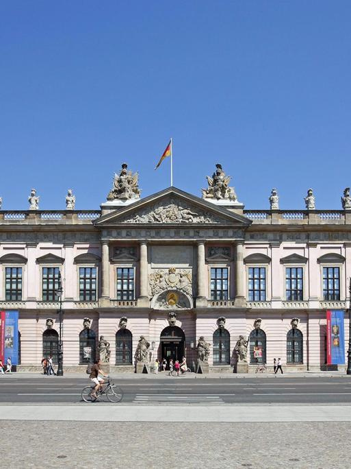 Blick auf die Fassade des Deutschen Historischen Museums, DHM, in Berlin
