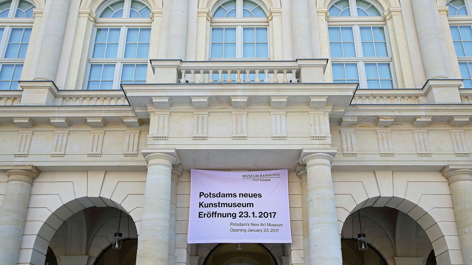Fassade am Palast Barberini in Potsdam, aufgenommen 10. Januar 2017. Das Museum Barberini öffnet am 23. Januar 2017.