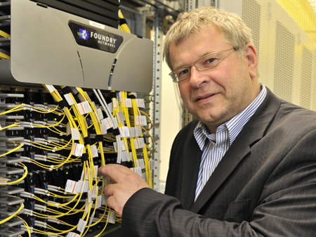 Arnold Nipper, technischer Leiter vom Frankfurter Internetknoten DE-CIX