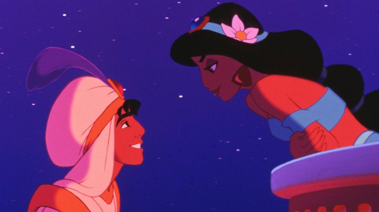 Szene aus dem Disney-Film "Aladdin" von 1992: Jasmin beugt sich über die Balkonbrüstung und guckt Aladdin in die Augen, der als Prinz gekleidet ist.