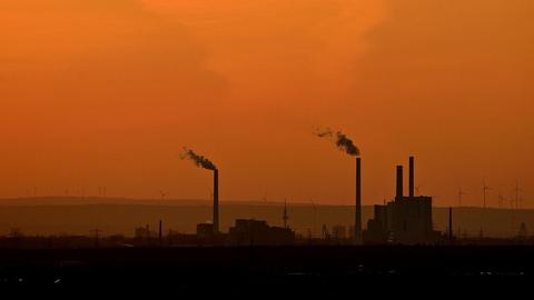 Das Großkraftwerk Mannheim. Das Steinkohlekraftwerk erzeugt Strom für rund 2,5 Millionen Menschen, Gewerbe und Industrie sowie Fernwärme für rund 120.000 Haushalte durch Kraft-Wärme-Kopplung (KWK).