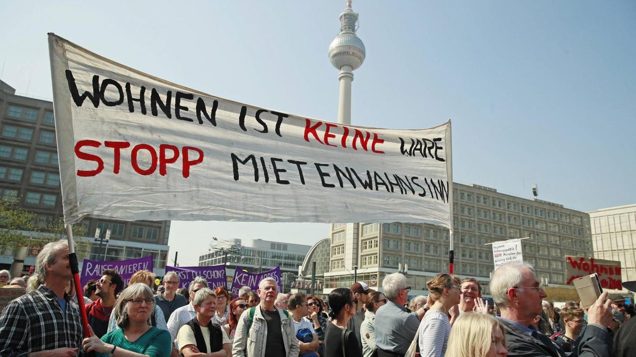 Demonstration am 6. April 2019 in Berlin gegen den "Mietenwahnsinn" und gegen die Zentrifizierung.