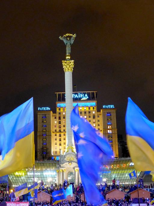 Demonstrierende auf dem Unabhängigkeitsplatz in Kiew