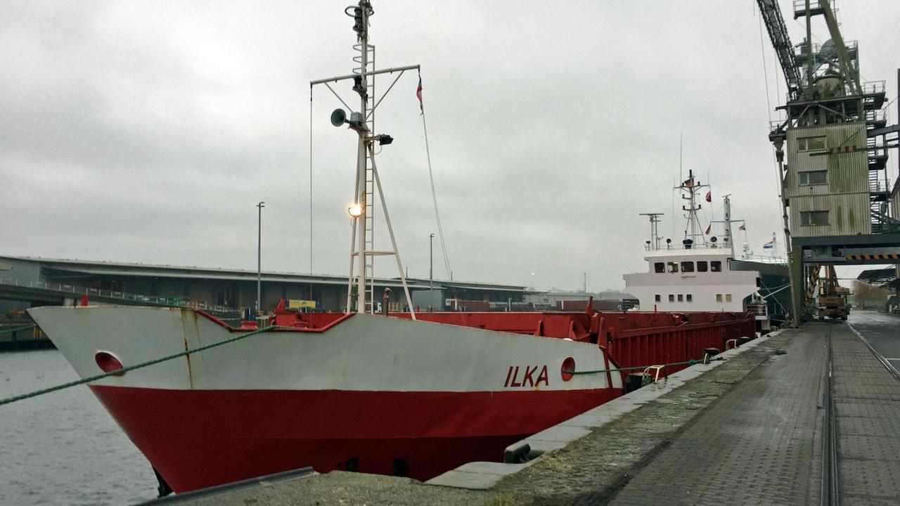 MS Ilka im Hafen von Lübeck