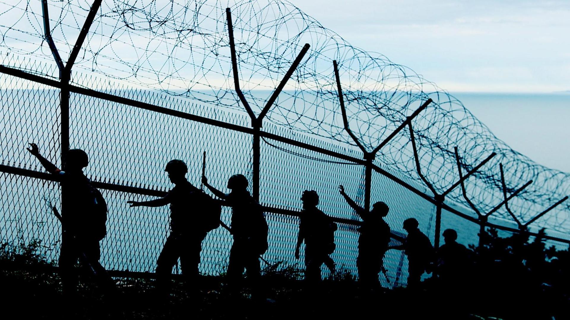Südkoreanische Soldaten patrouillieren an der Grenze zu Nordkorea, am 26. August 2015.