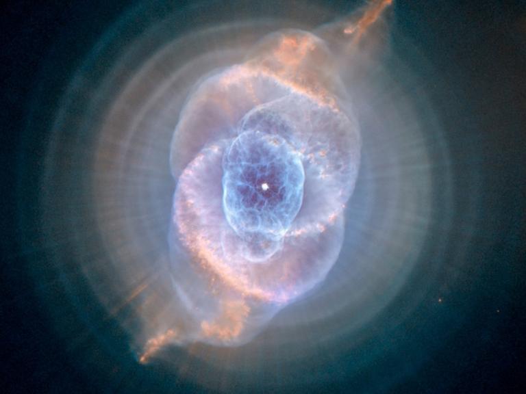 Katzenaugennebel: Auch das himmlische Katzenauge erspäht keine Leber