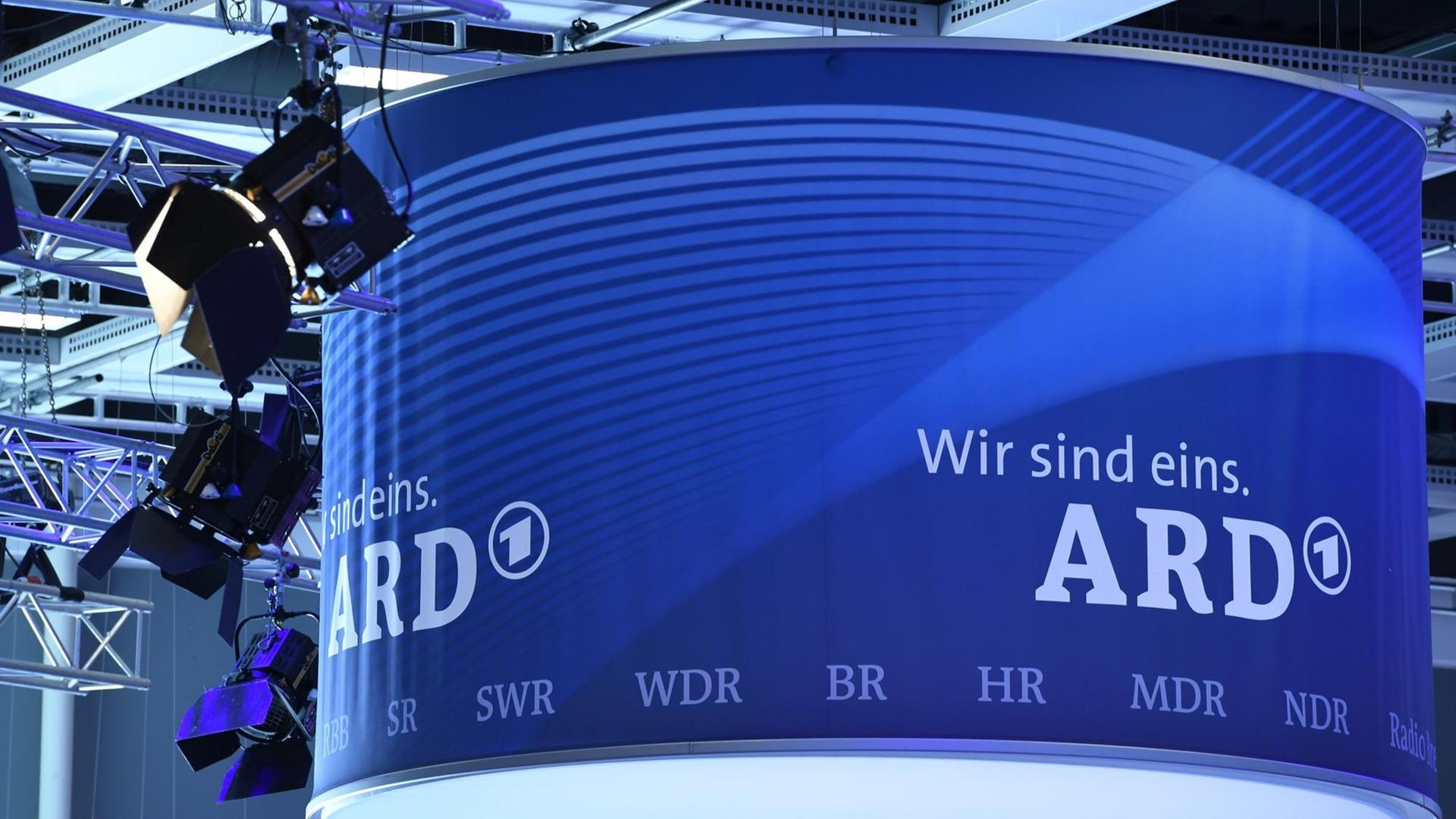 Das ARD-Logo, aufgenommen bei der Internationalen Funk-Ausstellung in Berlin 2016