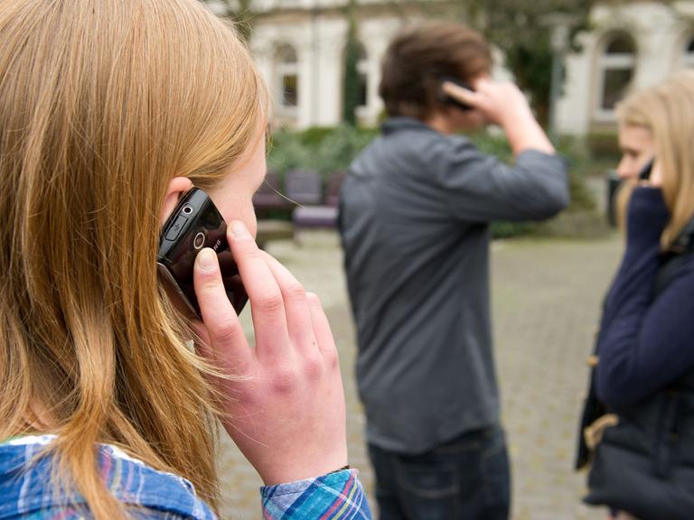 Soll es ein generelles Smartphone-Verbot an Schulen geben?