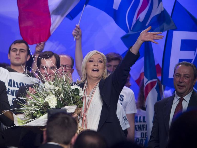 Marine Le Pen, Vorsitzende des Front National, bei einem Wahlkampfauftritt zur zweiten Runde der Regionalwahlen in Frankreich.