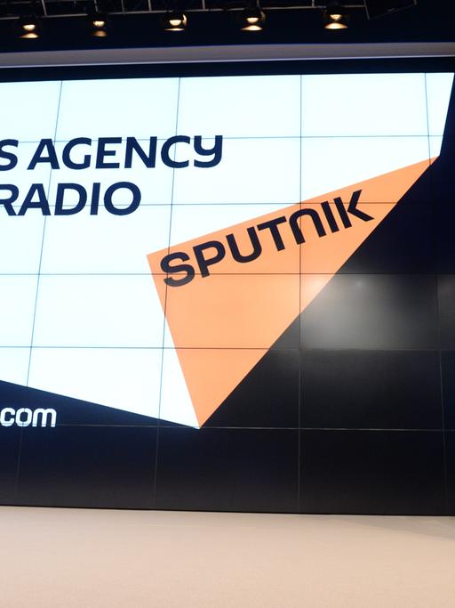 Der Chef von "Russia Today", Dimitri Kiseljow,bei der Präsentation des neuen Großprojekts Sputnik.
