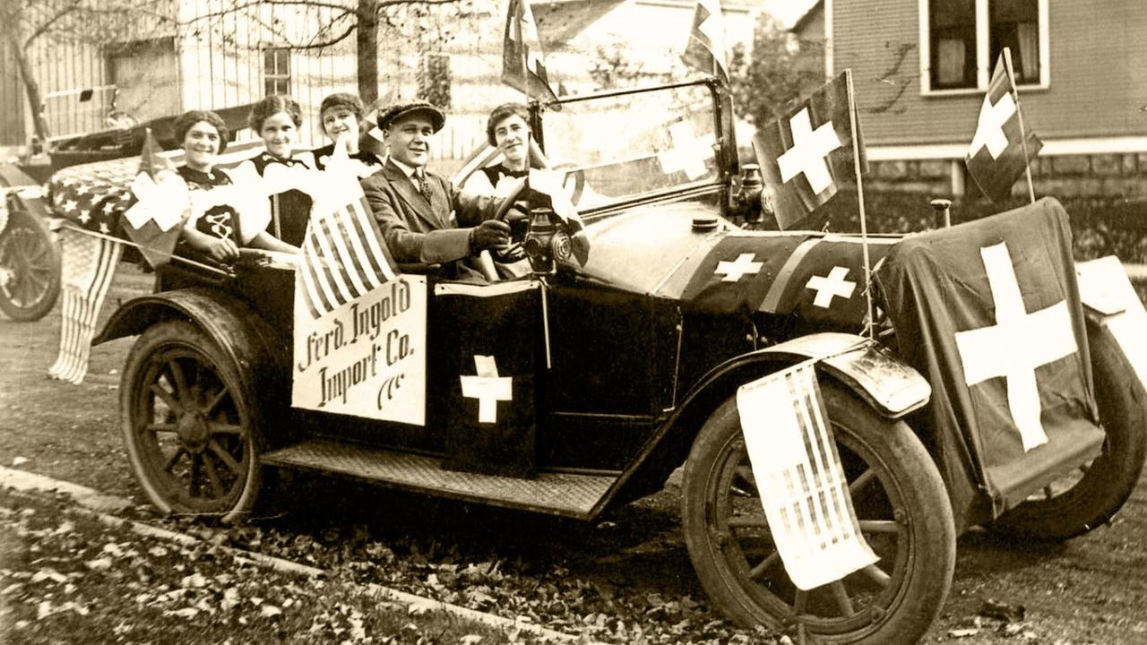 Der in die USA ausgewanderte Ferdinand Ingold mit seiner Familie bei der "Cheese Days Parade" 1915 in Monroe.
